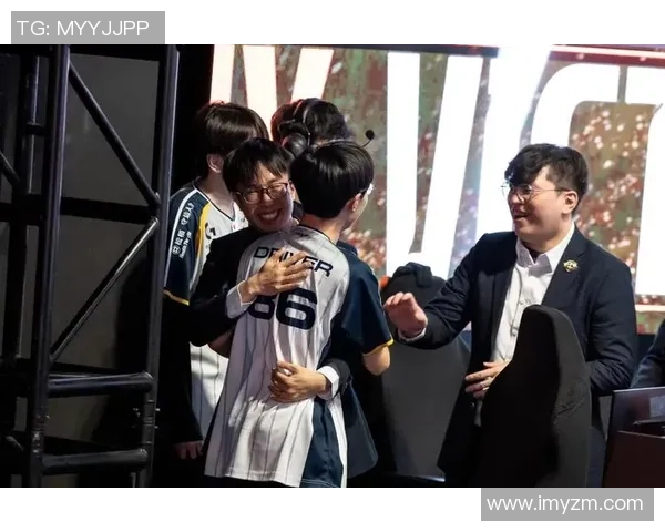 HongQ被包夹危机时刻Junjia及时支援助力逆转局势 HongQ被包夹危机时刻Junjia及时支援助力逆转局势