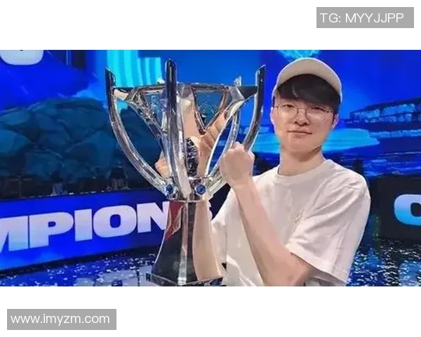 Faker现场精彩操作引发热议观众惊叹其29岁反应速度堪比职业选手 Faker现场精彩操作引发热议观众惊叹其29岁反应速度堪比职业选手